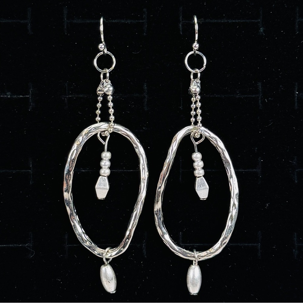 Pretty Silvertone Bohemian chic costume dangle pierced earrings